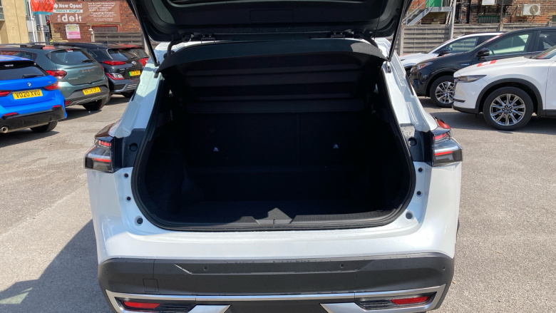 Nissan Qashqai 1.3 DiG-T MH Acenta Premium 5dr Petrol Hatchback